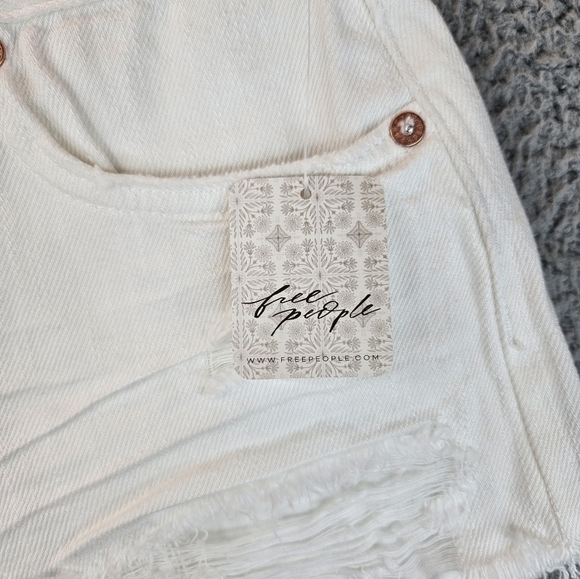 We The Free Womens Spring White Loving Good Vibrations Bootie Shorts Sz 25 - Picture 6 of 13